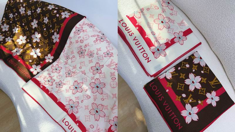 LV scarf 135X135cm E070733